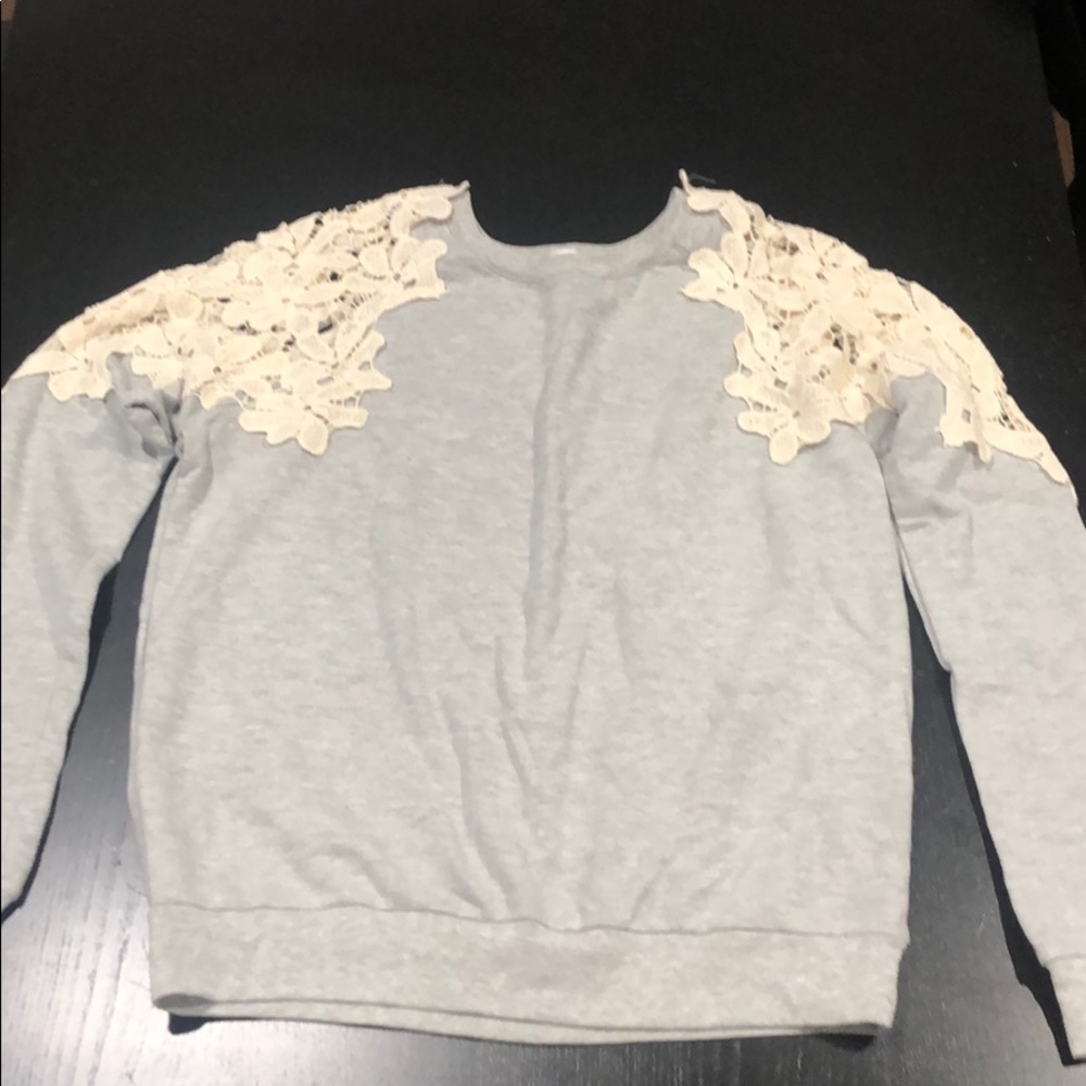 1 DAY SALE Women sweater size medium